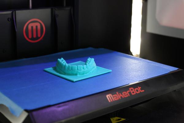 美國終極格斗賽使用3D打印防護牙托保護拳手 美國終極格斗賽使用3D打印防護牙托保護拳手