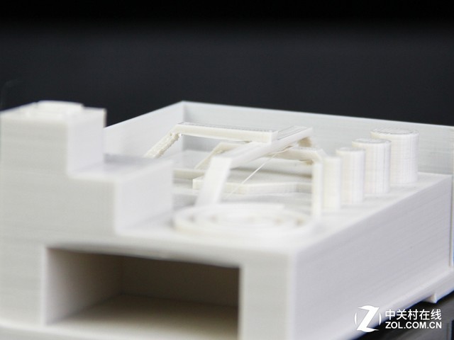 ͑׃cȡ MakerBot R+ 3DӡCלy 
