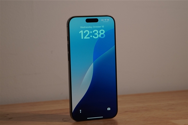 調(diào)查發(fā)現(xiàn)多數(shù)iPhone用戶認(rèn)為Apple Intelligence幾乎沒什么價值