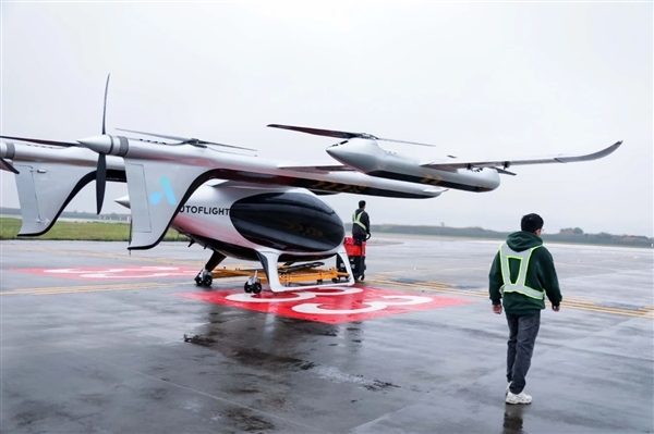 2噸級無人駕駛eVTOL!峰飛航空V2000CG獲頒生產許可證